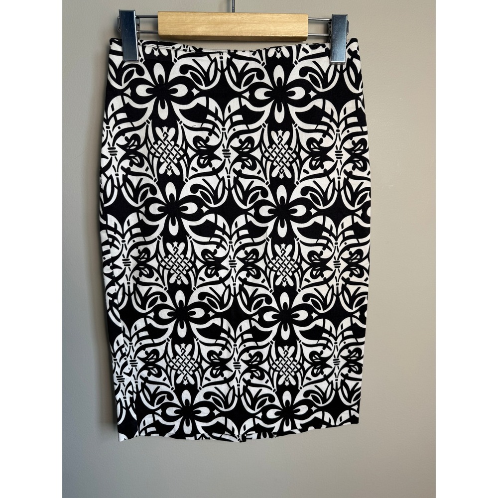 Le Chateau Black White Geometric‎ Floral Pencil Skirt Size 00 Mod Goth Office